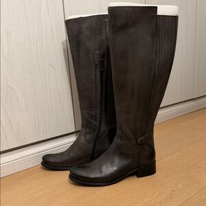 Stylish Black and Cream Women's Knee-High Boots